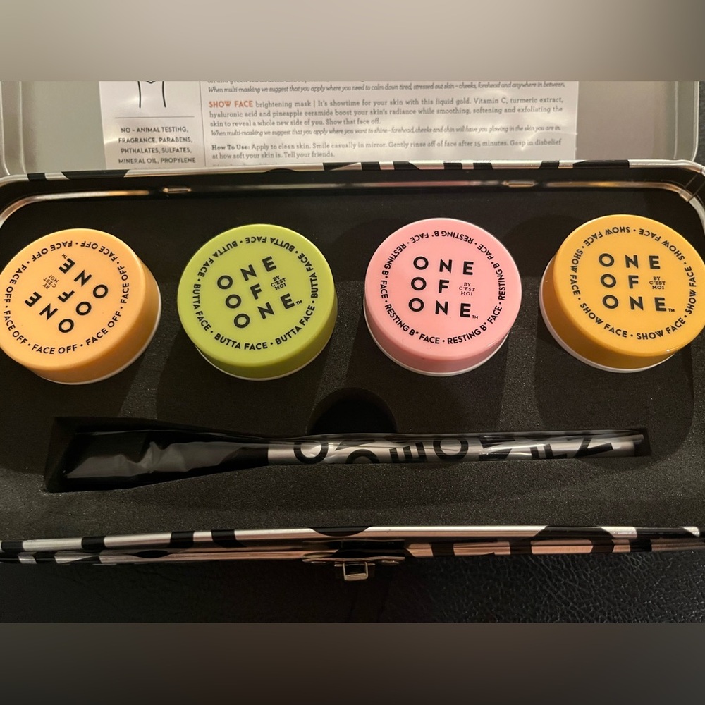 New Multi Face Mask Set (4) w/ Brush Applicator - Picture 3 of 5